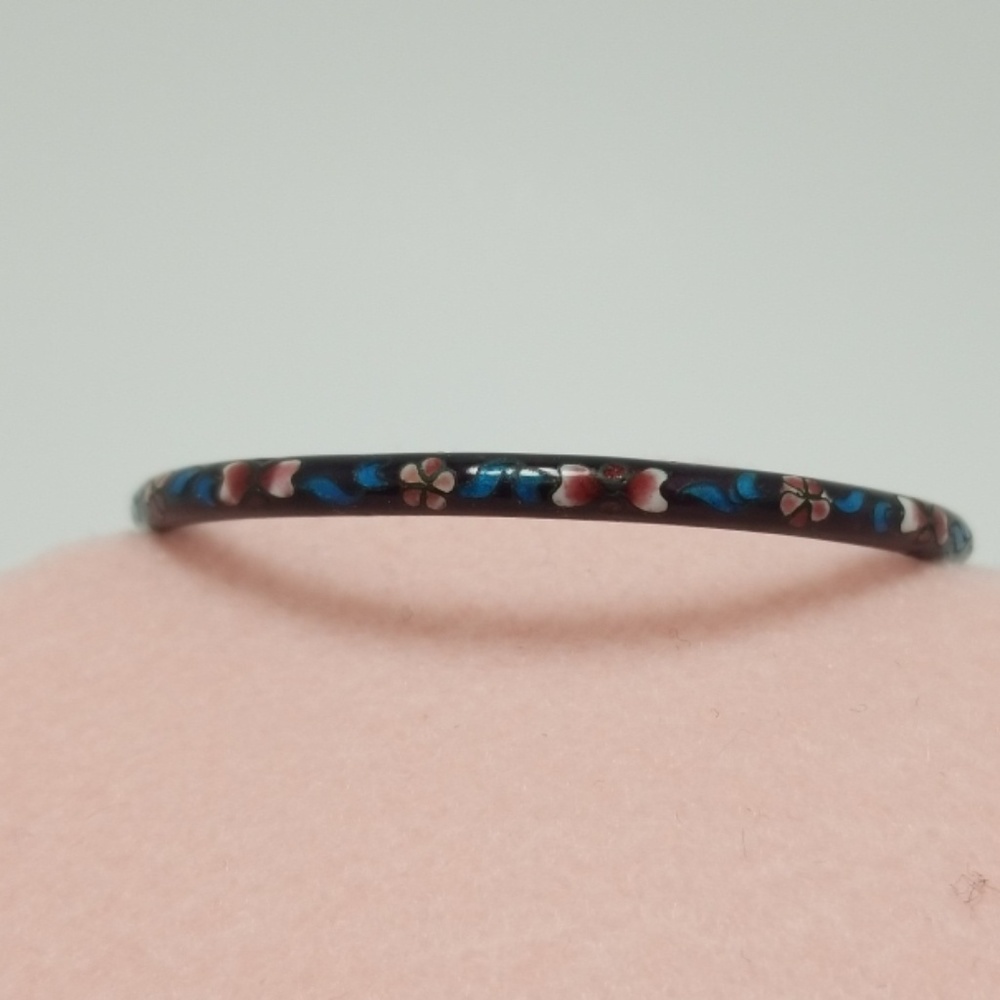 Bangle bracelet